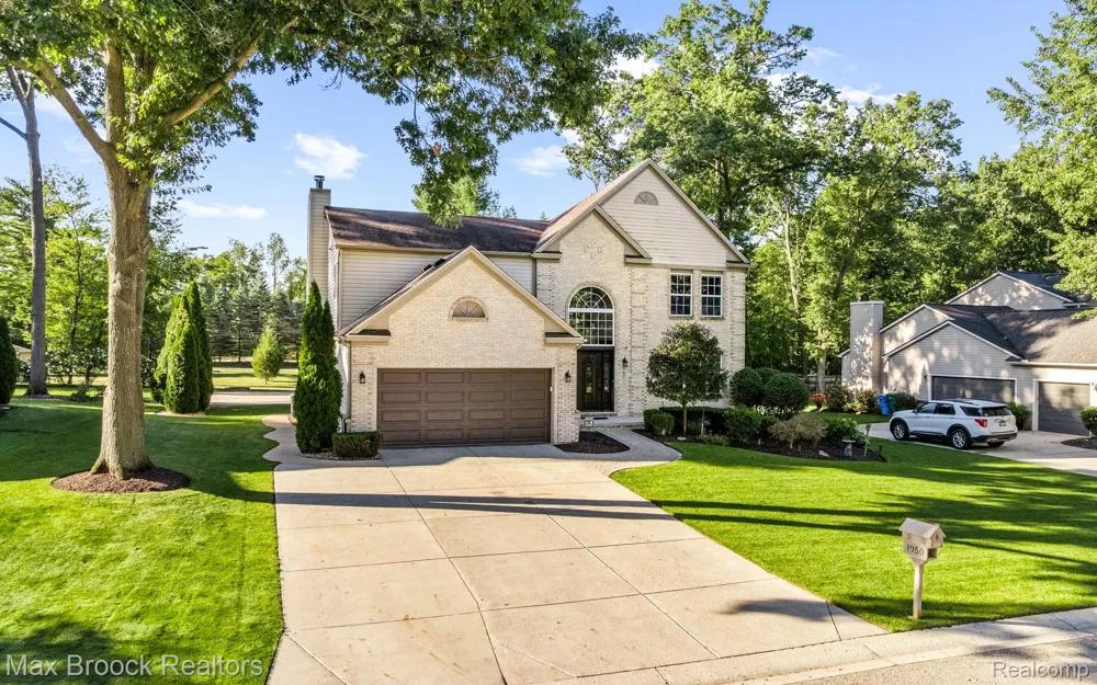 1950 Blue Stone Lane Commerce Charter Township, MI 48390