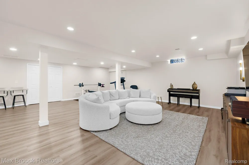 1950 Blue Stone Lane Commerce Charter Township, MI 48390