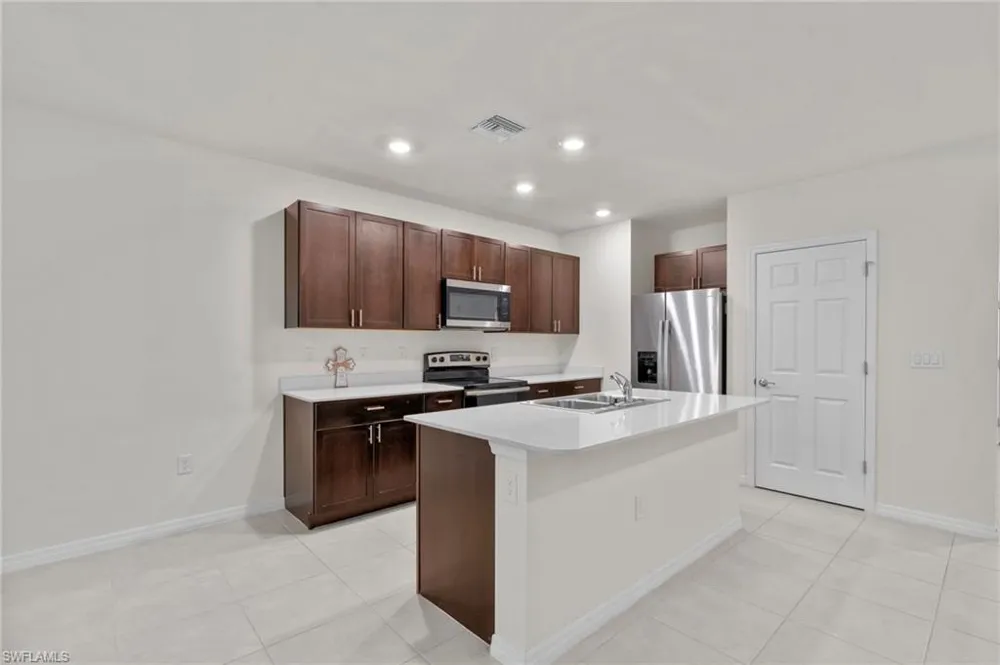 15535 Wildflower Circle Naples, FL 34119