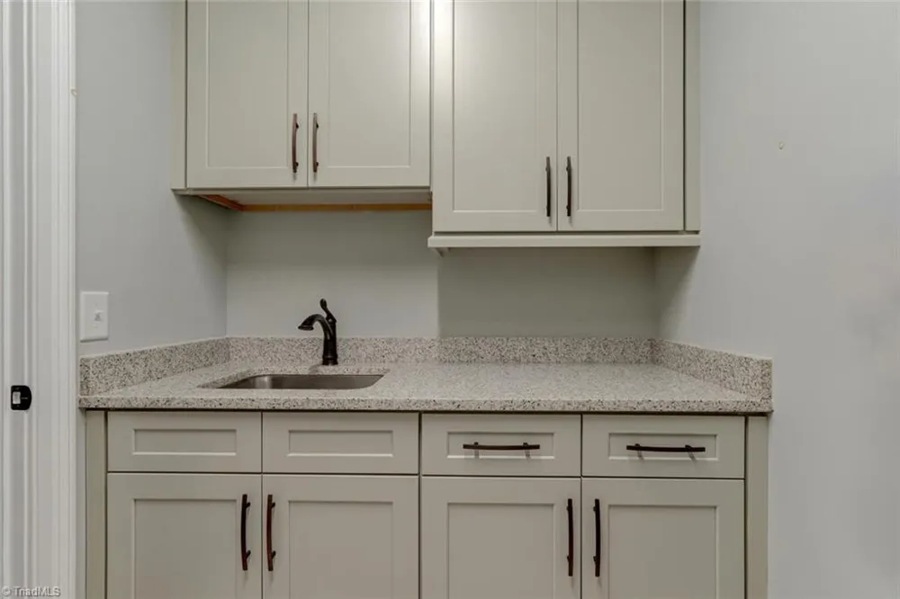 1808 A New Garden Road Greensboro, NC 27410