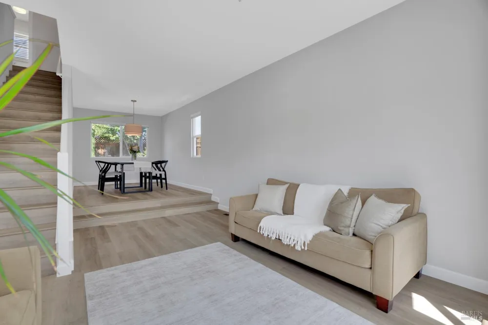 8 Capitola Court Napa, CA 94559