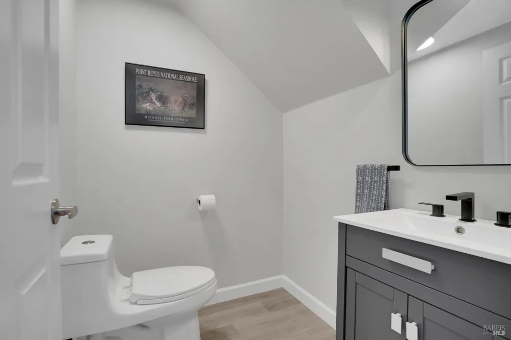 8 Capitola Court Napa, CA 94559
