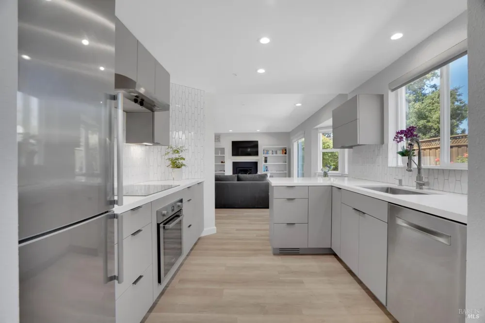 8 Capitola Court Napa, CA 94559