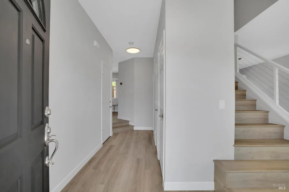 8 Capitola Court Napa, CA 94559