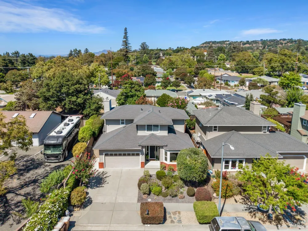 8 Capitola Court Napa, CA 94559
