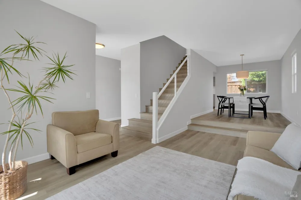 8 Capitola Court Napa, CA 94559