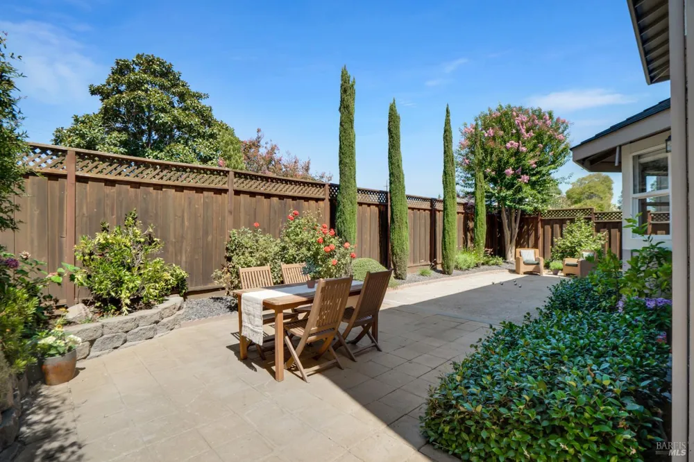 8 Capitola Court Napa, CA 94559