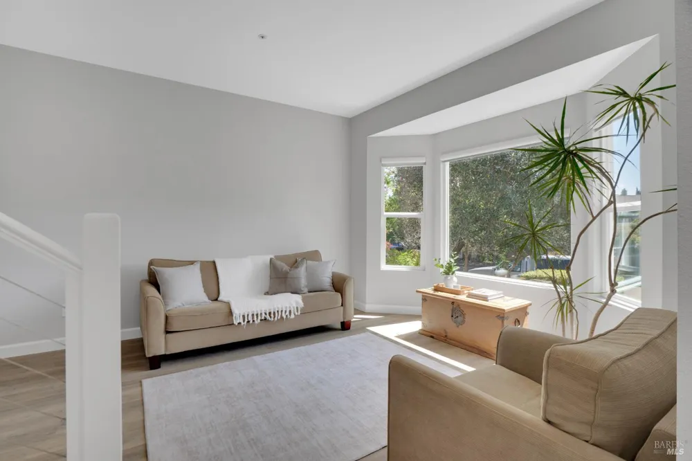 8 Capitola Court Napa, CA 94559