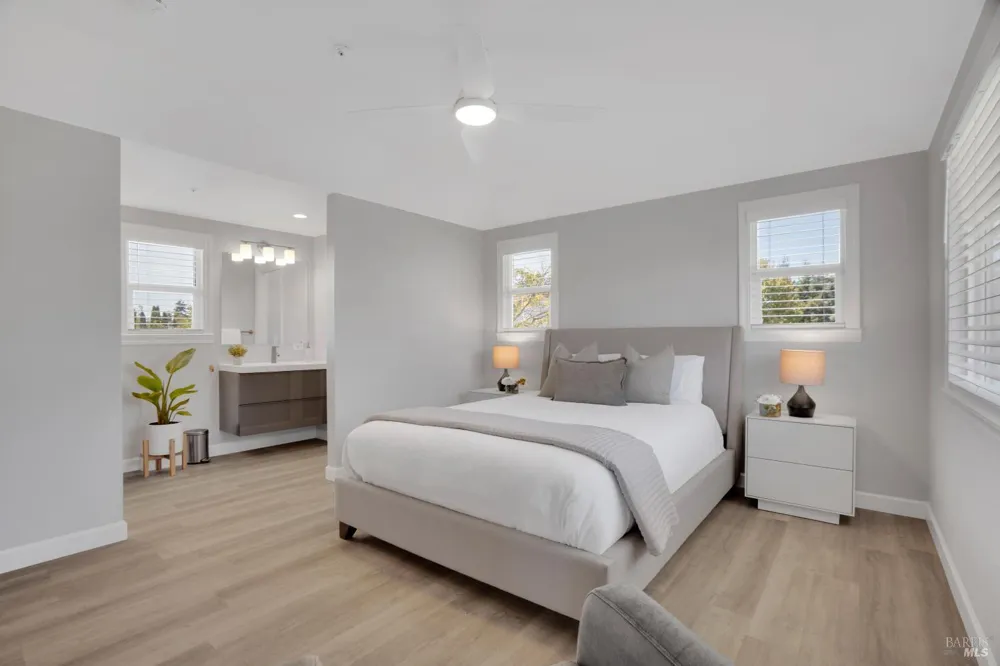 8 Capitola Court Napa, CA 94559