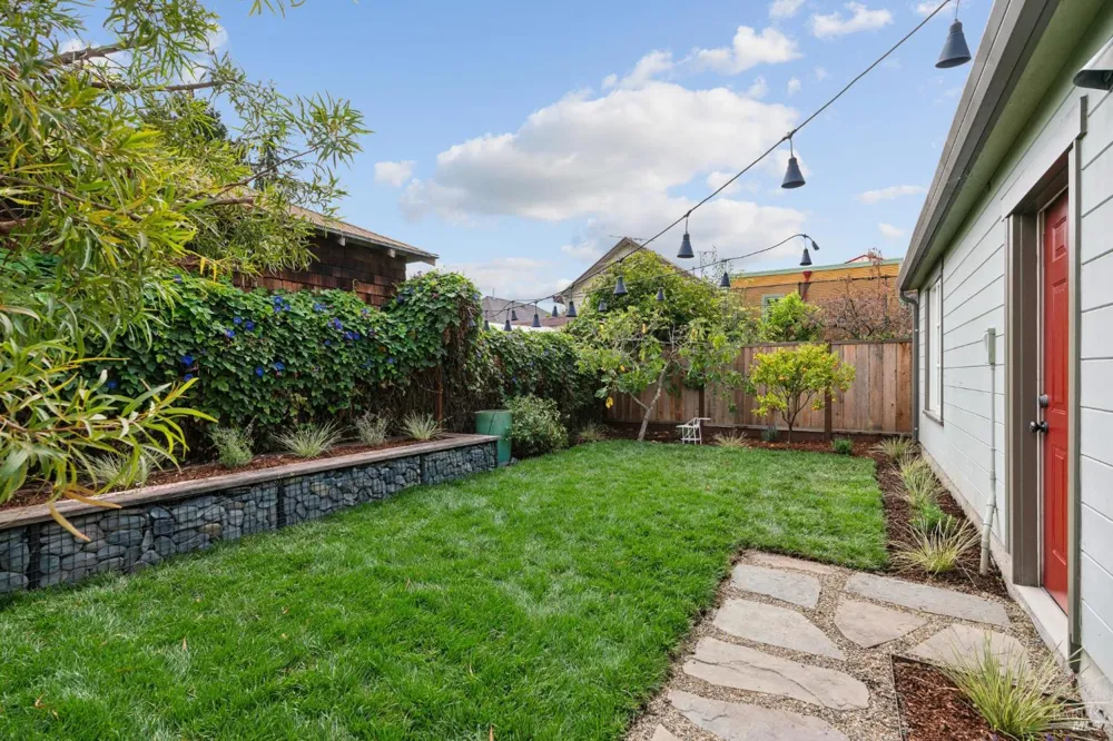 883 57th Street Oakland, CA 94608
