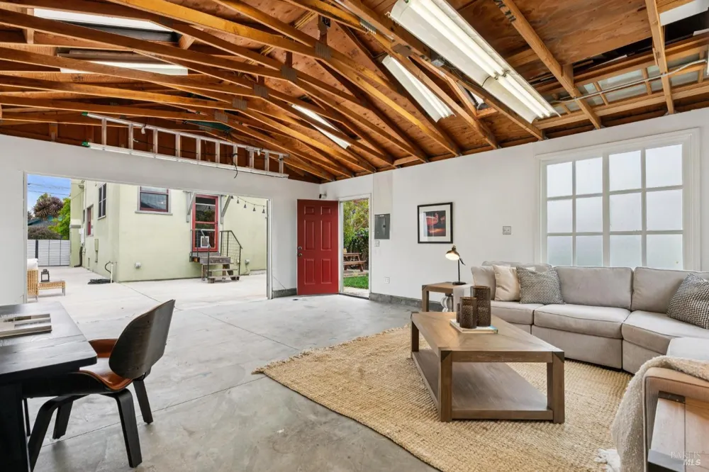 883 57th Street Oakland, CA 94608