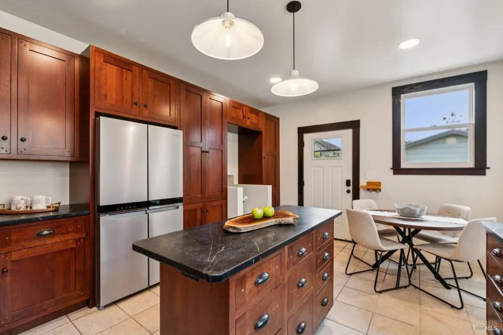 883 57th Street Oakland, CA 94608