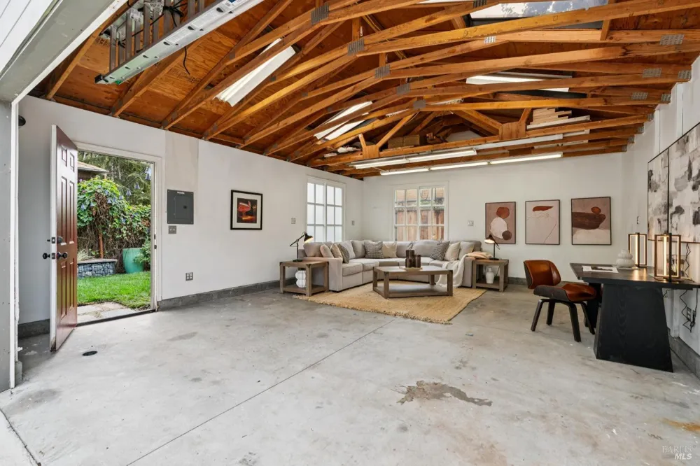 883 57th Street Oakland, CA 94608