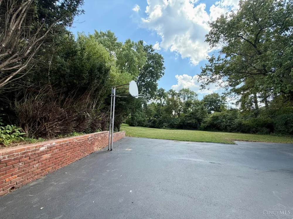 2079 Arrowood Place Springfield, OH 45231