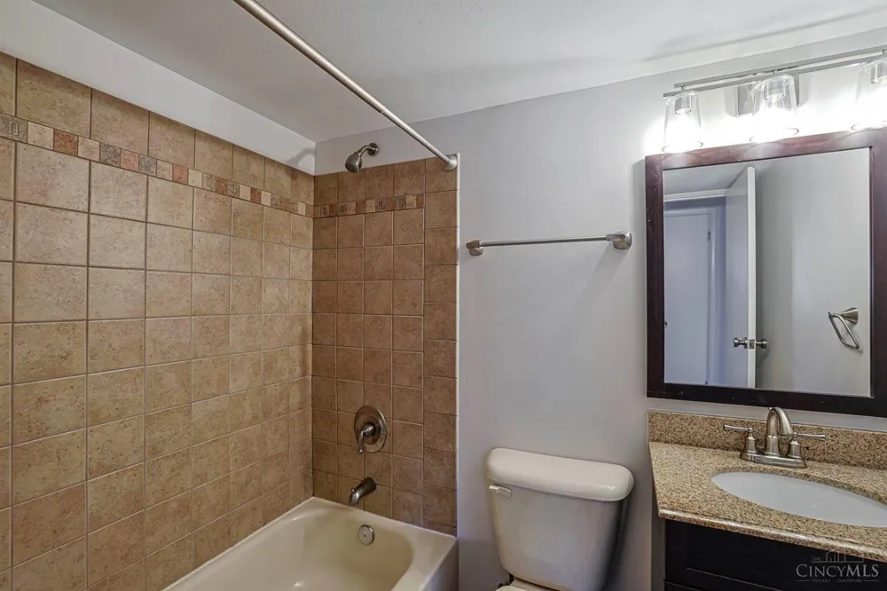 2079 Arrowood Place Springfield, OH 45231