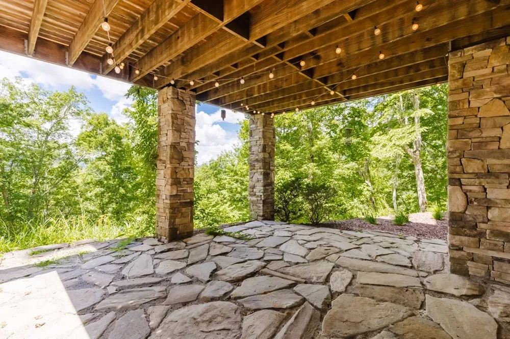 Bartlett Glen Cove Drive Bryson City, NC 28713