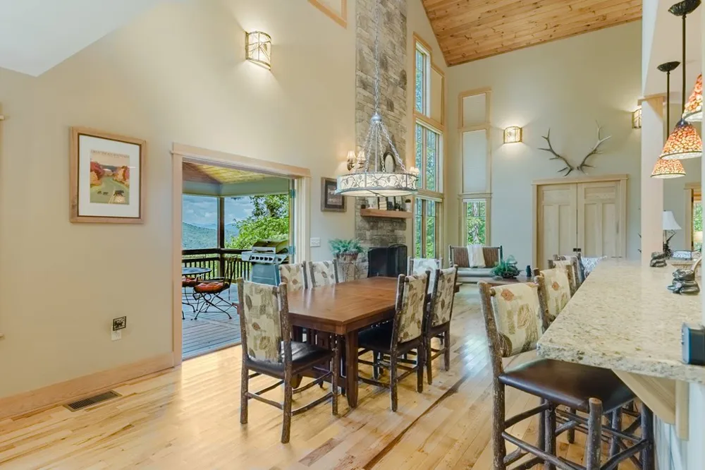 Bartlett Glen Cove Drive Bryson City, NC 28713