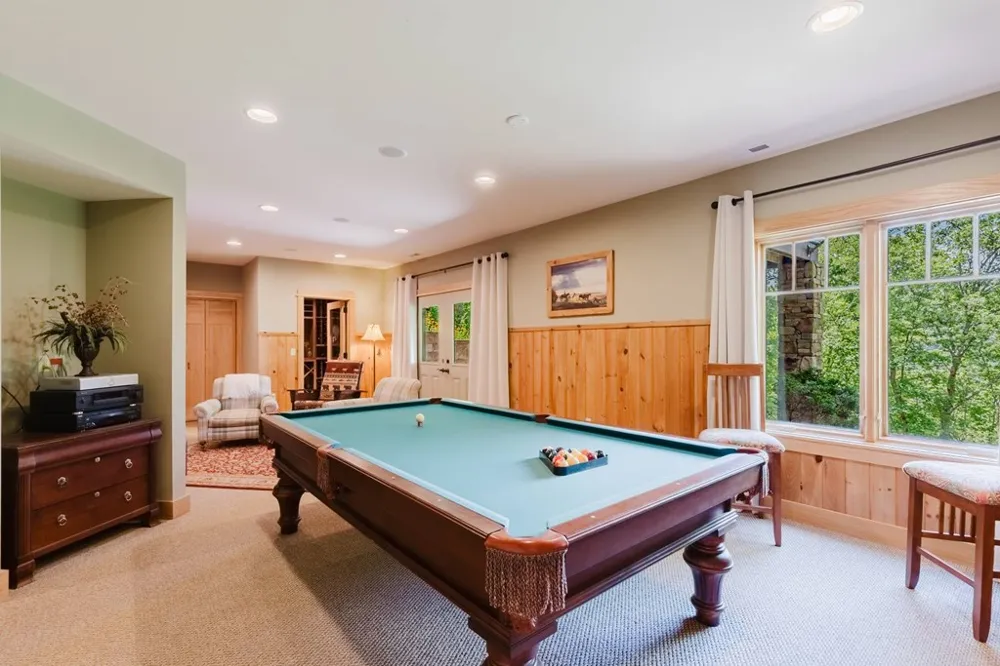 Bartlett Glen Cove Drive Bryson City, NC 28713