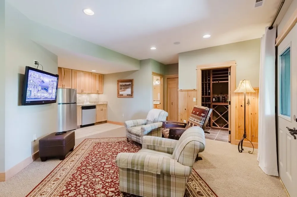 Bartlett Glen Cove Drive Bryson City, NC 28713