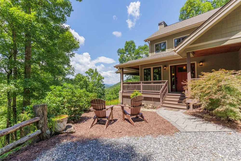 Bartlett Glen Cove Drive Bryson City, NC 28713