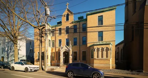 166 HANCOCK AVE