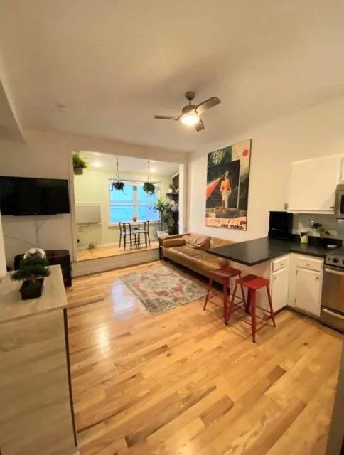354 1ST ST Hoboken, NJ 07030