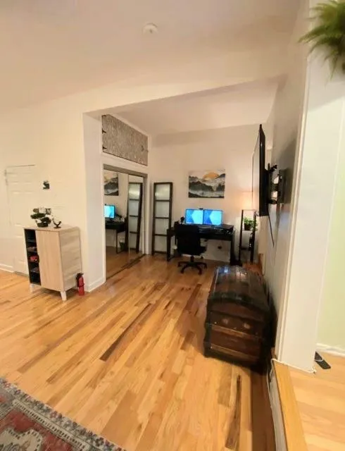 354 1ST ST Hoboken, NJ 07030