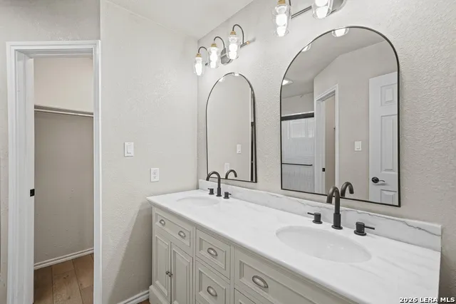 5635 Timber Star San Antonio, TX 78250