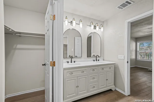 5635 Timber Star San Antonio, TX 78250