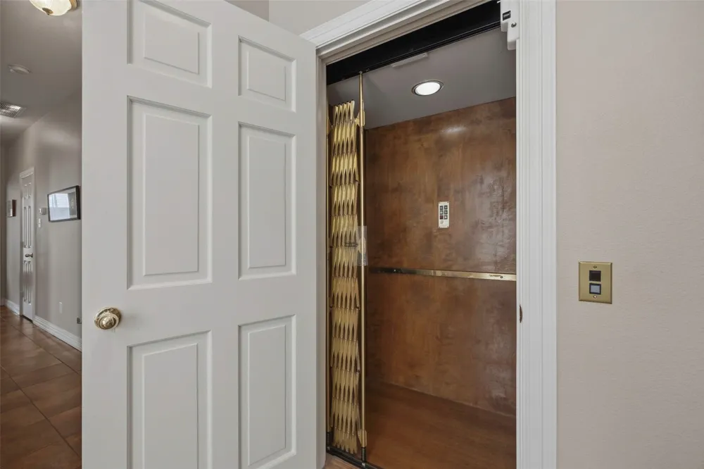 4811 Lafayette Avenue Fort Worth, TX 76107