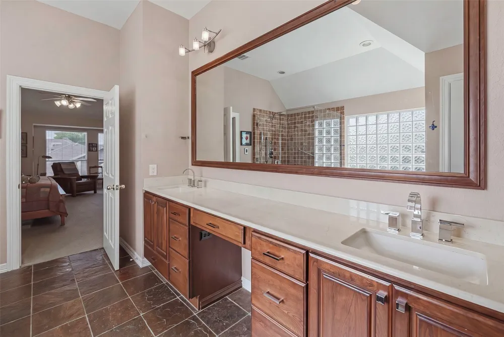 4811 Lafayette Avenue Fort Worth, TX 76107