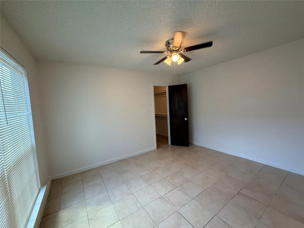 2410 Summer Place Drive Arlington, TX 76014
