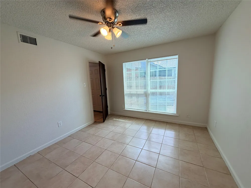 2410 Summer Place Drive Arlington, TX 76014