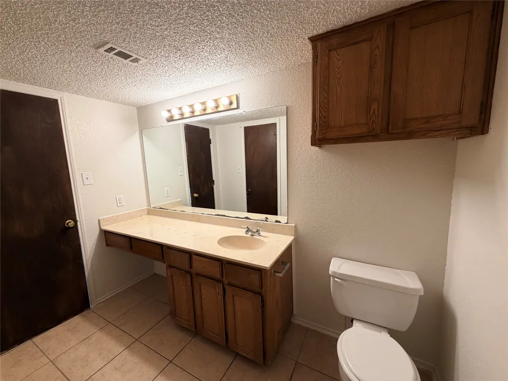 2410 Summer Place Drive Arlington, TX 76014