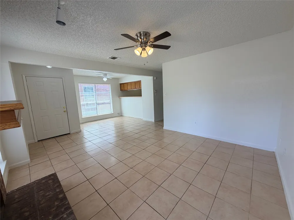 2410 Summer Place Drive Arlington, TX 76014