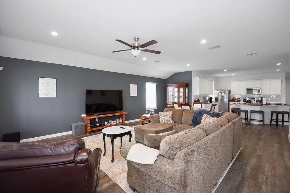 8938 Colicroot Drive Rosharon, TX 77583