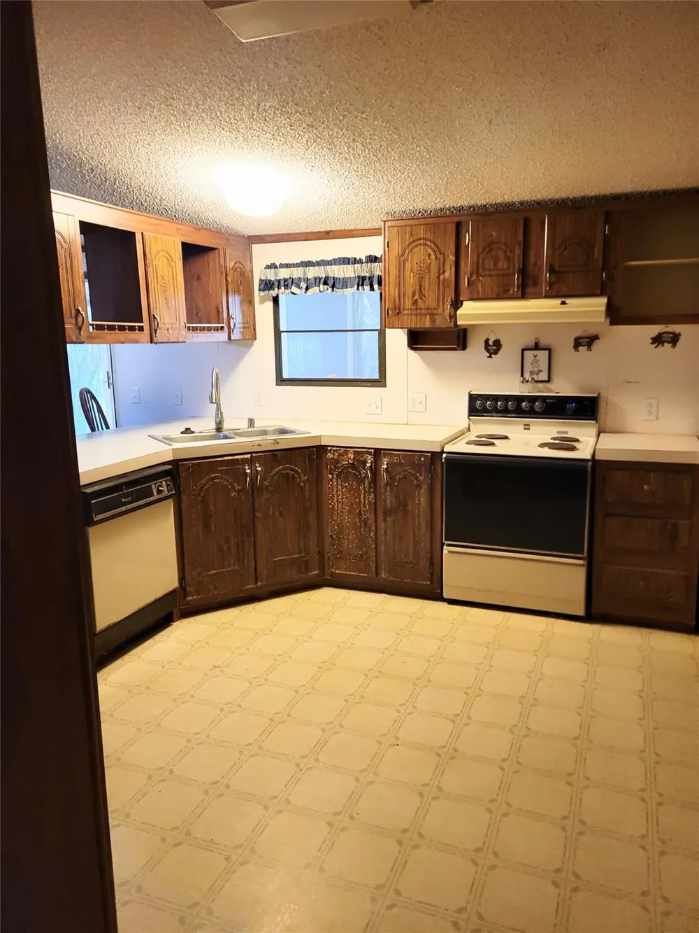 63 Whippoorwill Ln Trinity, TX 75862