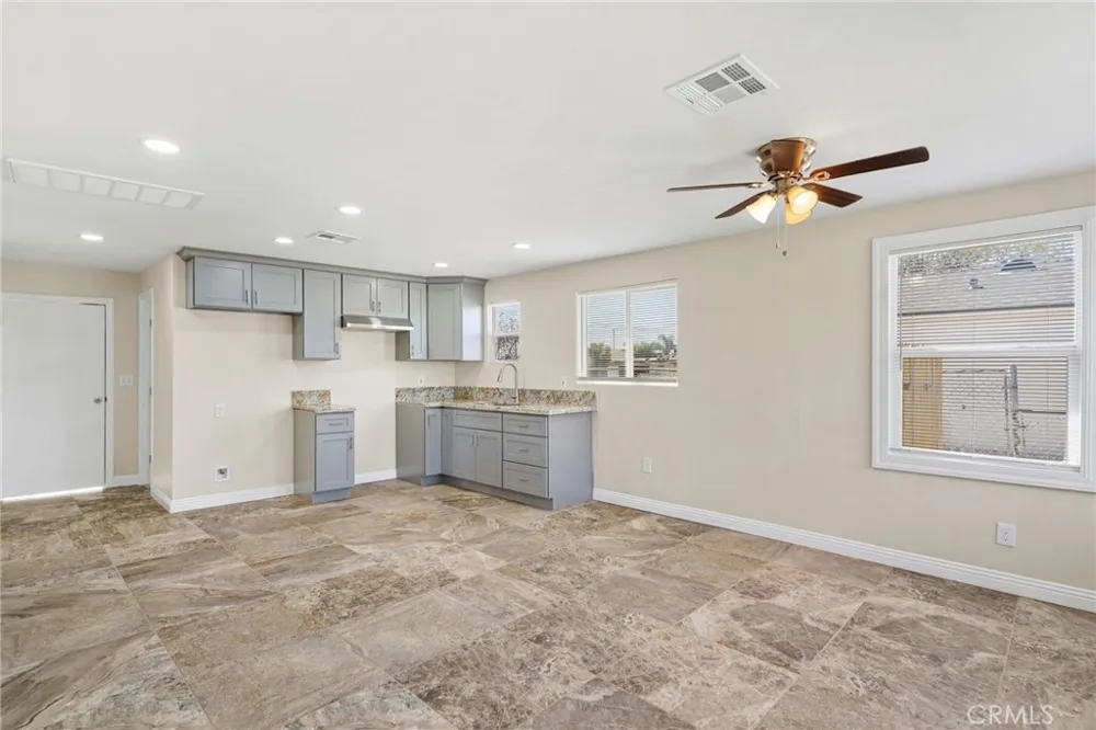 1509 Murdock Bakersfield, CA 93307
