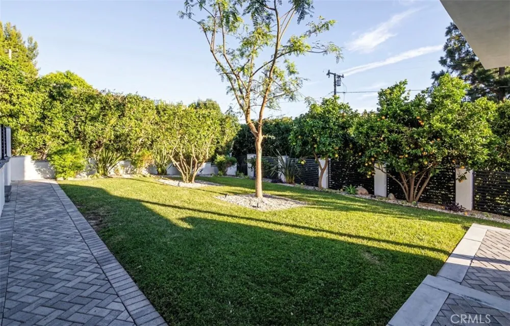 3011 Frances Avenue La Crescenta, CA 91214