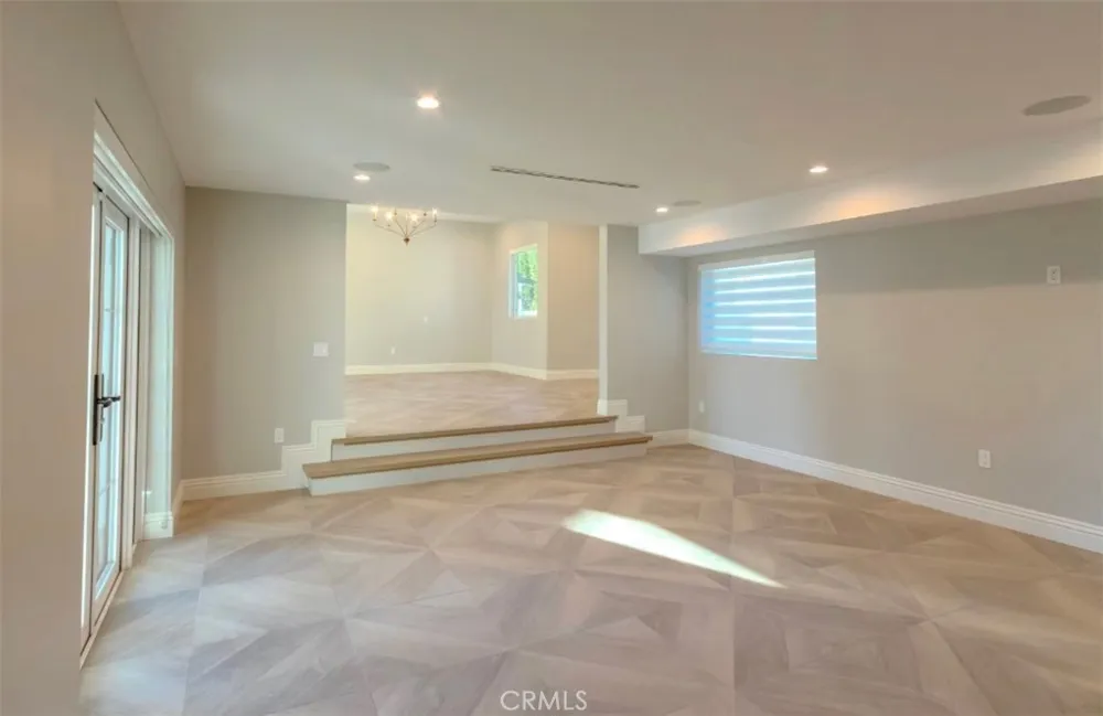 3011 Frances Avenue La Crescenta, CA 91214