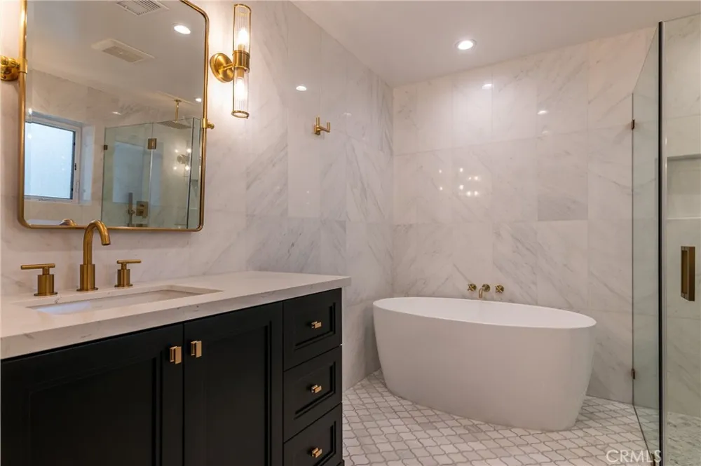 3011 Frances Avenue La Crescenta, CA 91214