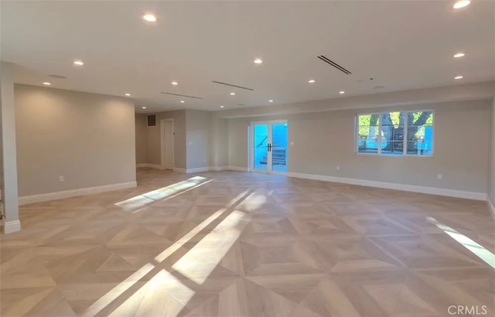 3011 Frances Avenue La Crescenta, CA 91214