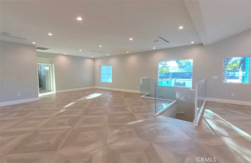 3011 Frances Avenue La Crescenta, CA 91214