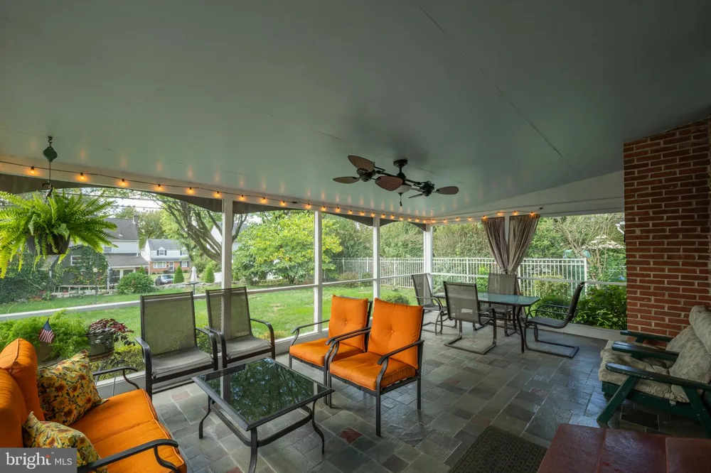 2944 KANES ROAD Willow Grove, PA 19090