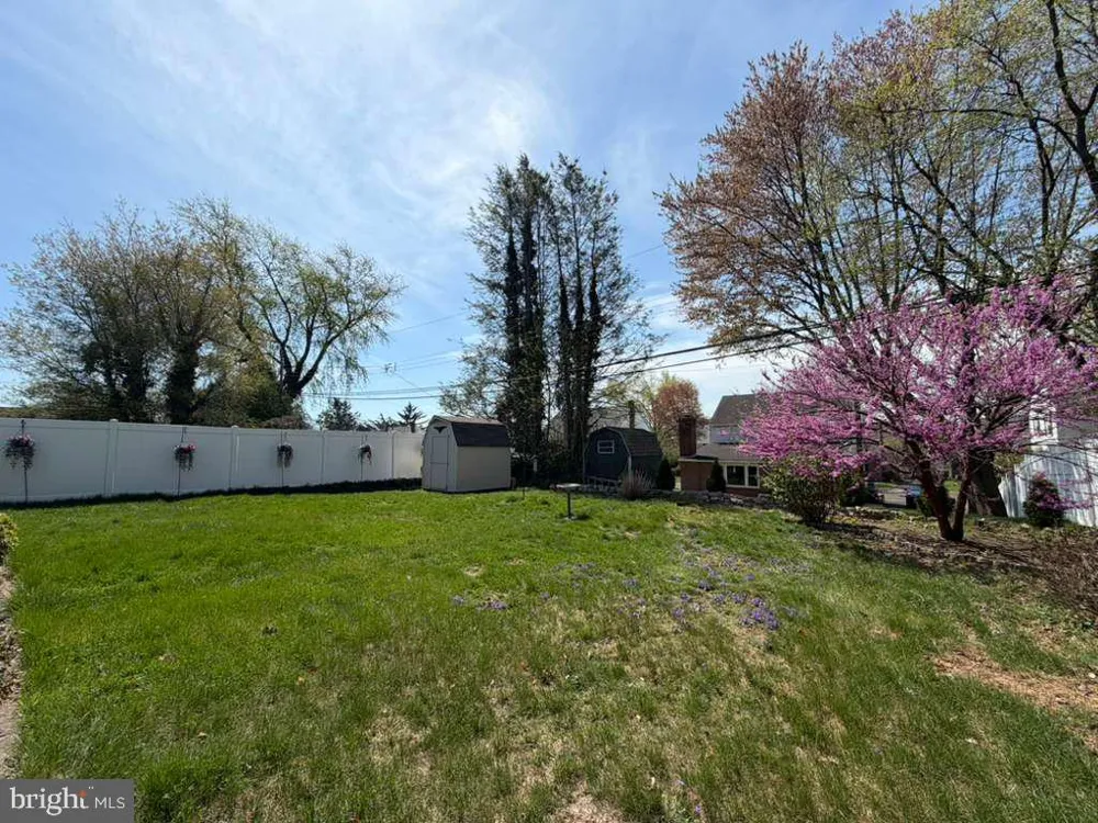 2944 KANES ROAD Willow Grove, PA 19090