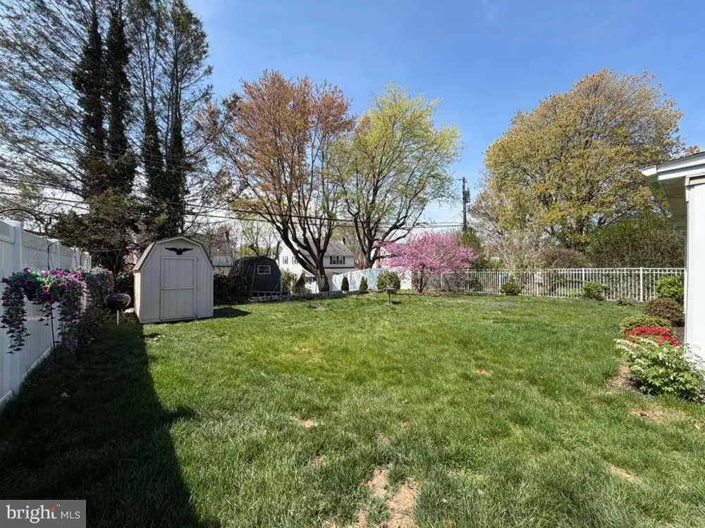 2944 KANES ROAD Willow Grove, PA 19090