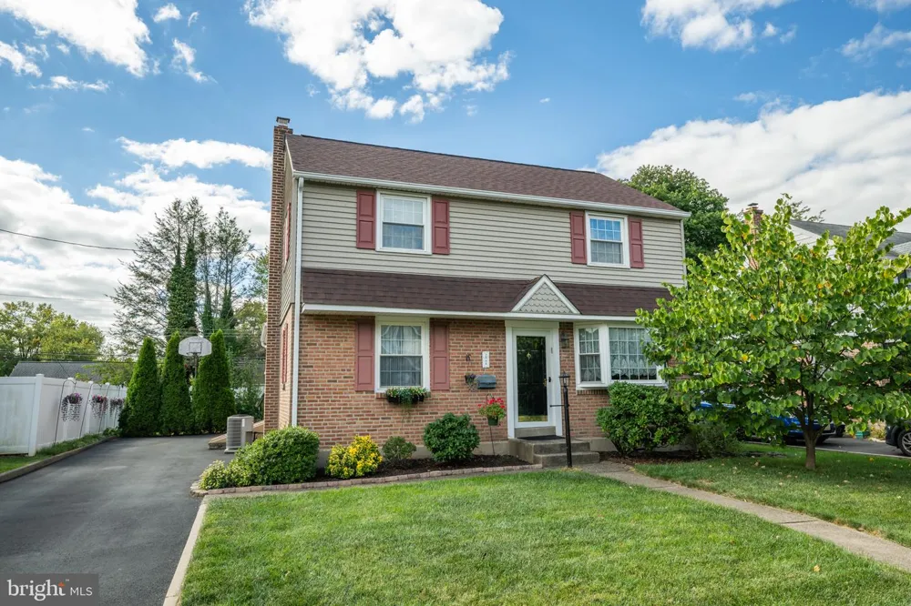 2944 KANES ROAD Willow Grove, PA 19090