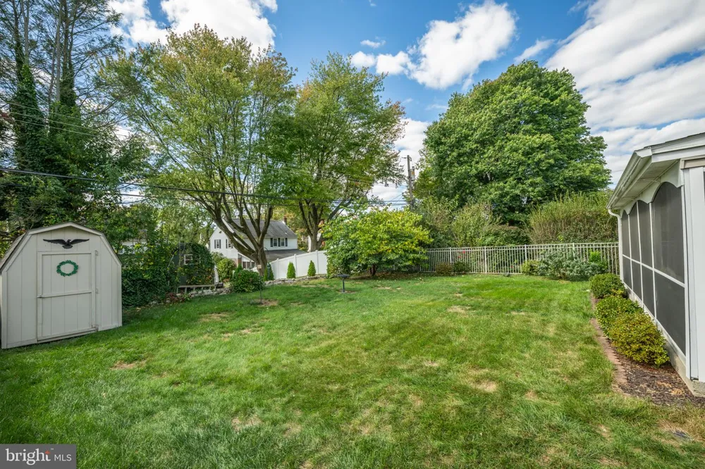 2944 KANES ROAD Willow Grove, PA 19090
