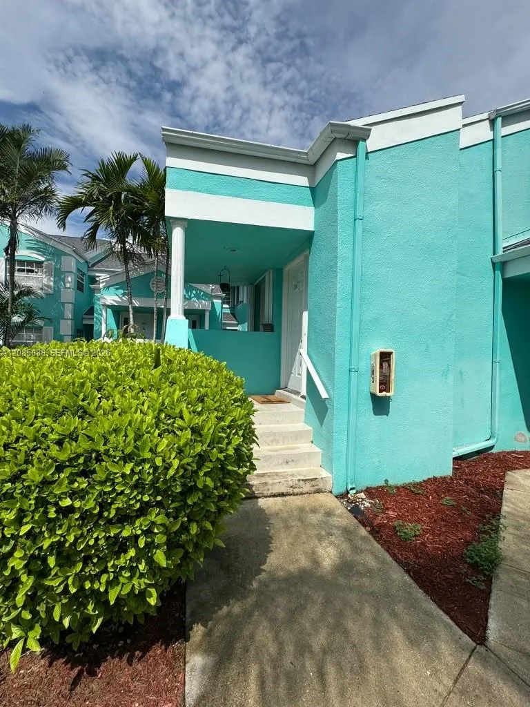 2610 SE 20th Ct #205-A Homestead, FL 33035