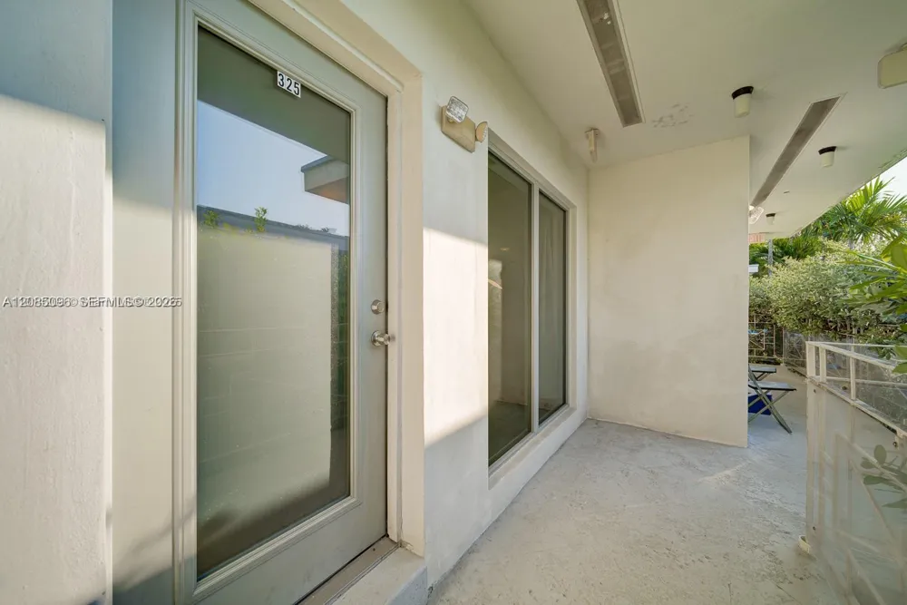 1568 Pennsylvania #325 Miami Beach, FL 33139